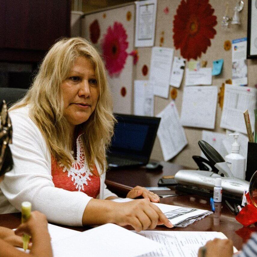 Im services bilingual case Silvia with client